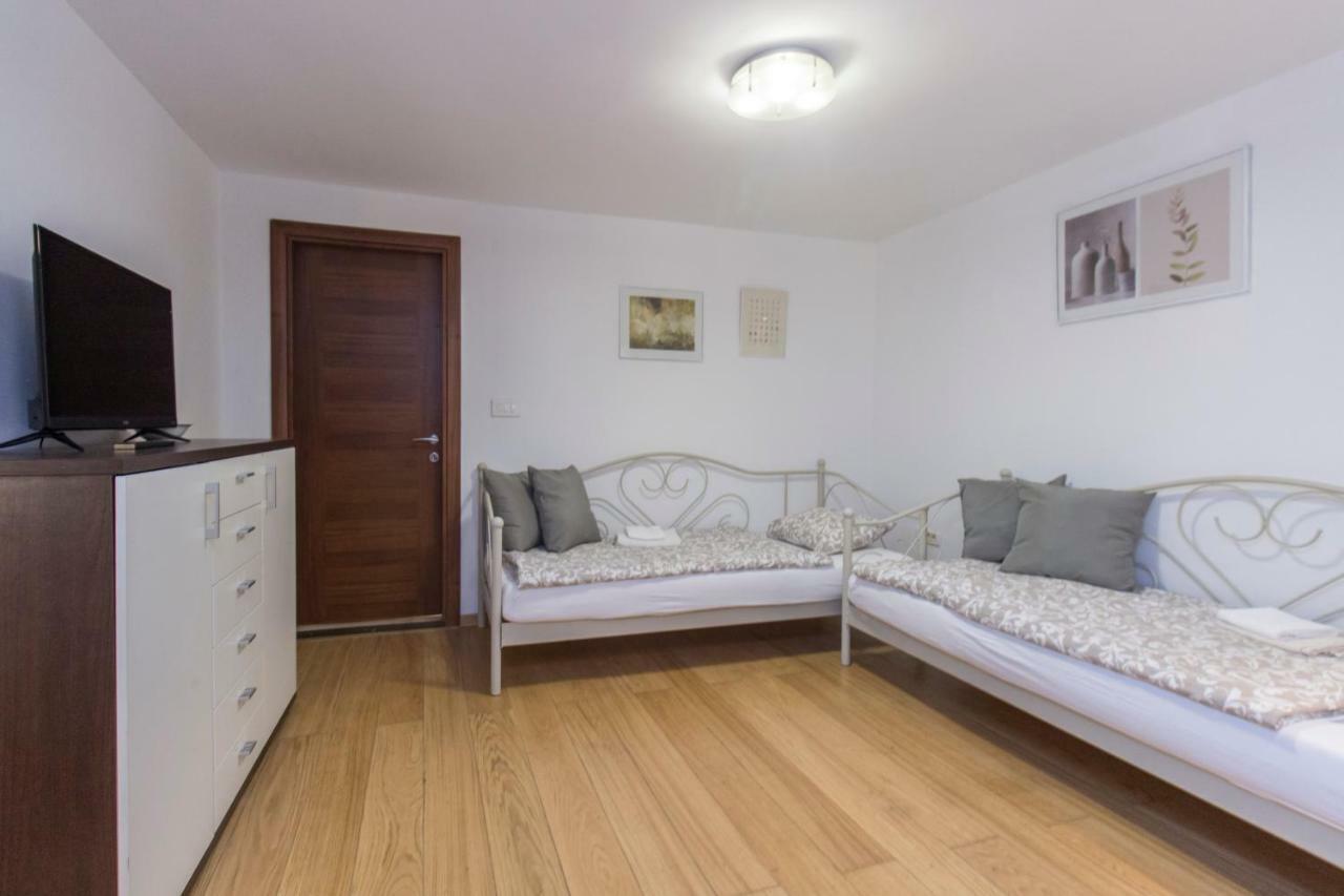שיבניק Apartment Ivan City Center מראה חיצוני תמונה