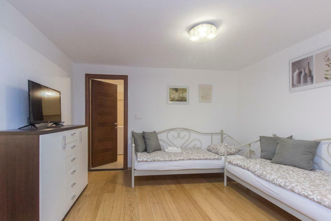 שיבניק Apartment Ivan City Center מראה חיצוני תמונה
